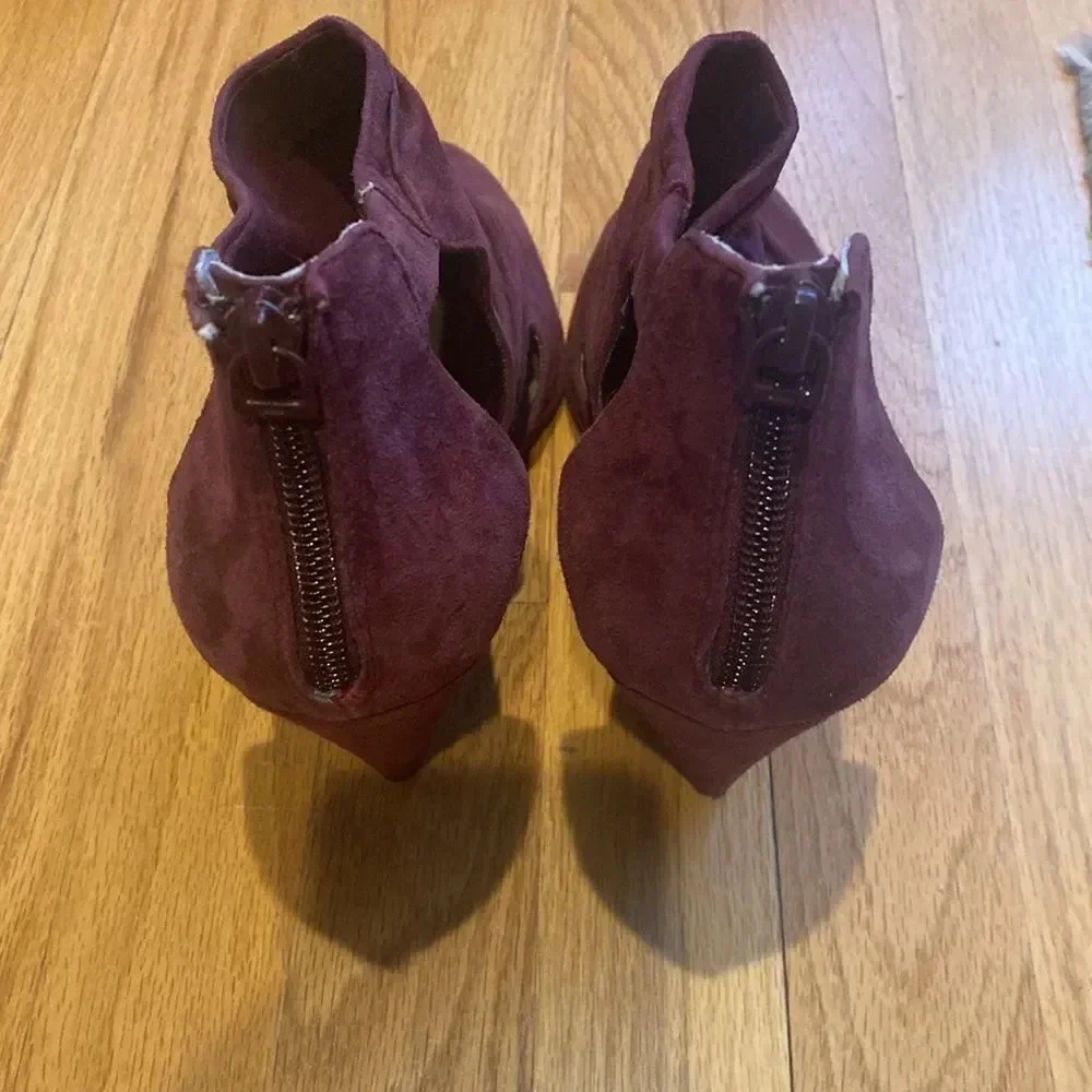 Seychelles x Corey Lynn Calter collab burgundy heels pointed, open areas sz 10